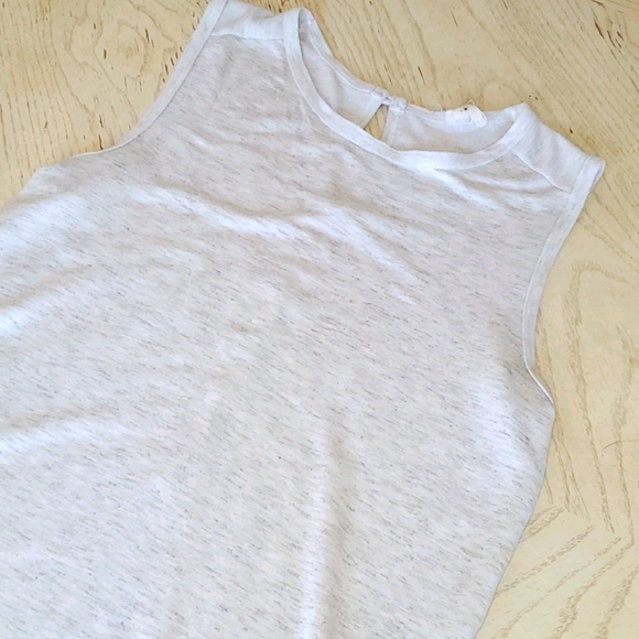 ๐๏ธ sleeveless tunic - Picture 2 of 3